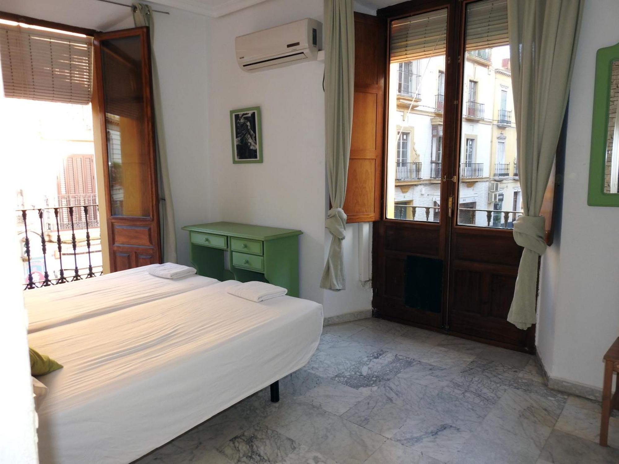 Apartamento En Sevilla Centro Con Vistas A La Plaza Alameda De Hercules - Hasta 7 Personas Ngoại thất bức ảnh