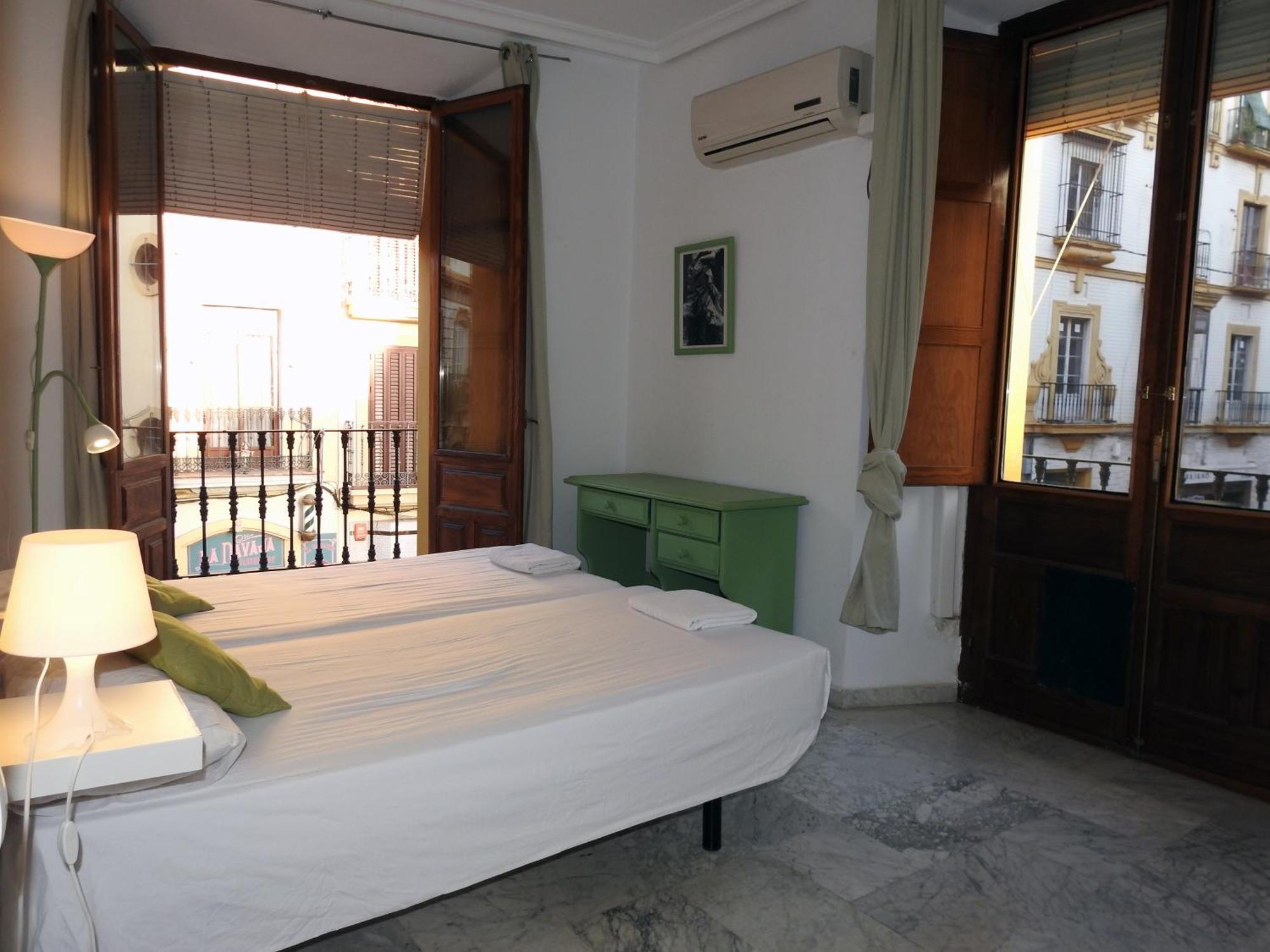 Apartamento En Sevilla Centro Con Vistas A La Plaza Alameda De Hercules - Hasta 7 Personas Ngoại thất bức ảnh